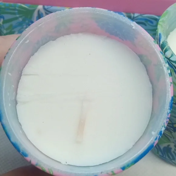 LILLY PULITZER VOTIVE CANDLE SET - Picture 5 of 13